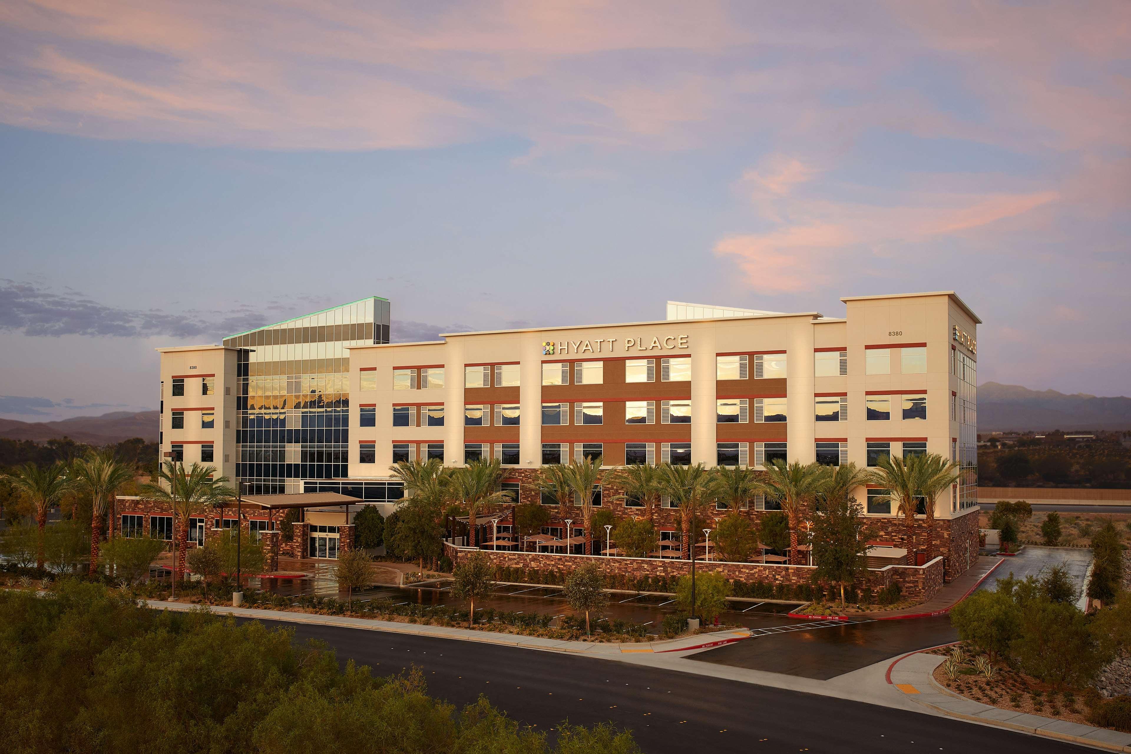 Hyatt Place Las Vegas At Silverton Village Exterior foto